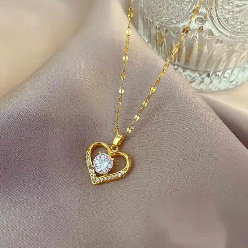 Artificial Gems Heart Pendant Necklace for women 2024 Golden Stainless Steel Lips Neck Chain Female Necklaces Jewelry for Girl