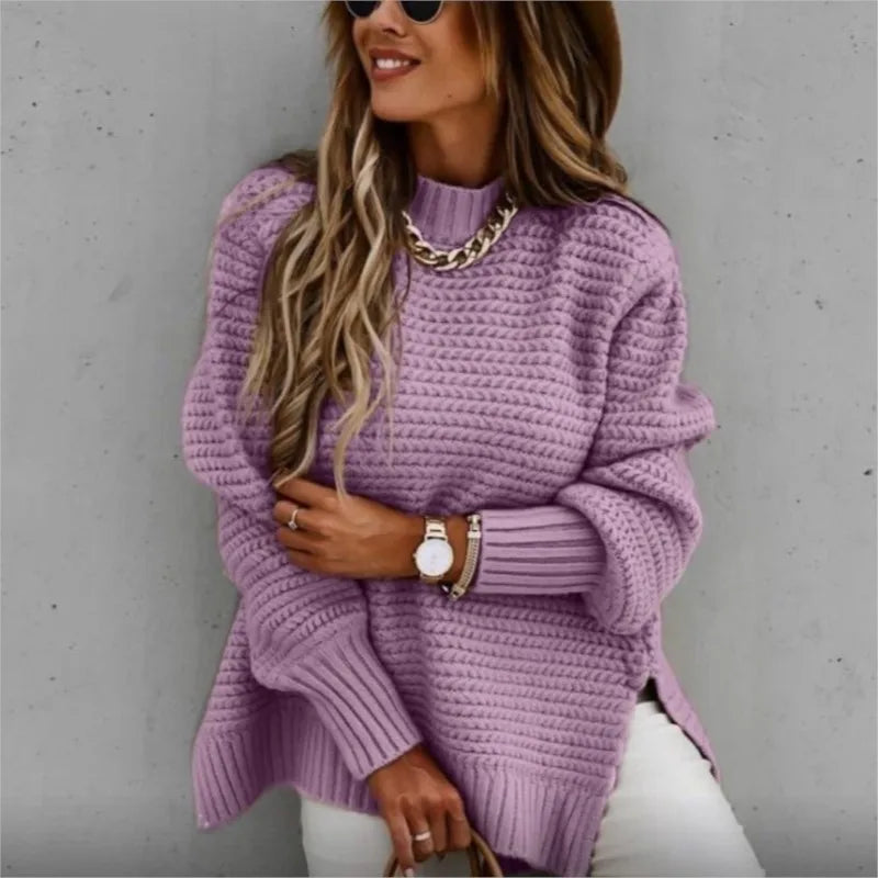 Woman wearing loose black sweater – cozy Korean autumn/winter outfit