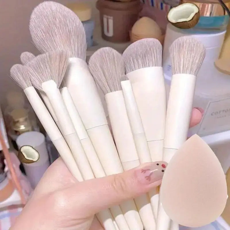 Professional Soft Makeup Brush Set – Fluffy Foundation, Powder & Eyeshadow Kabuki Brushes | Full Cosmetic Blending Kit