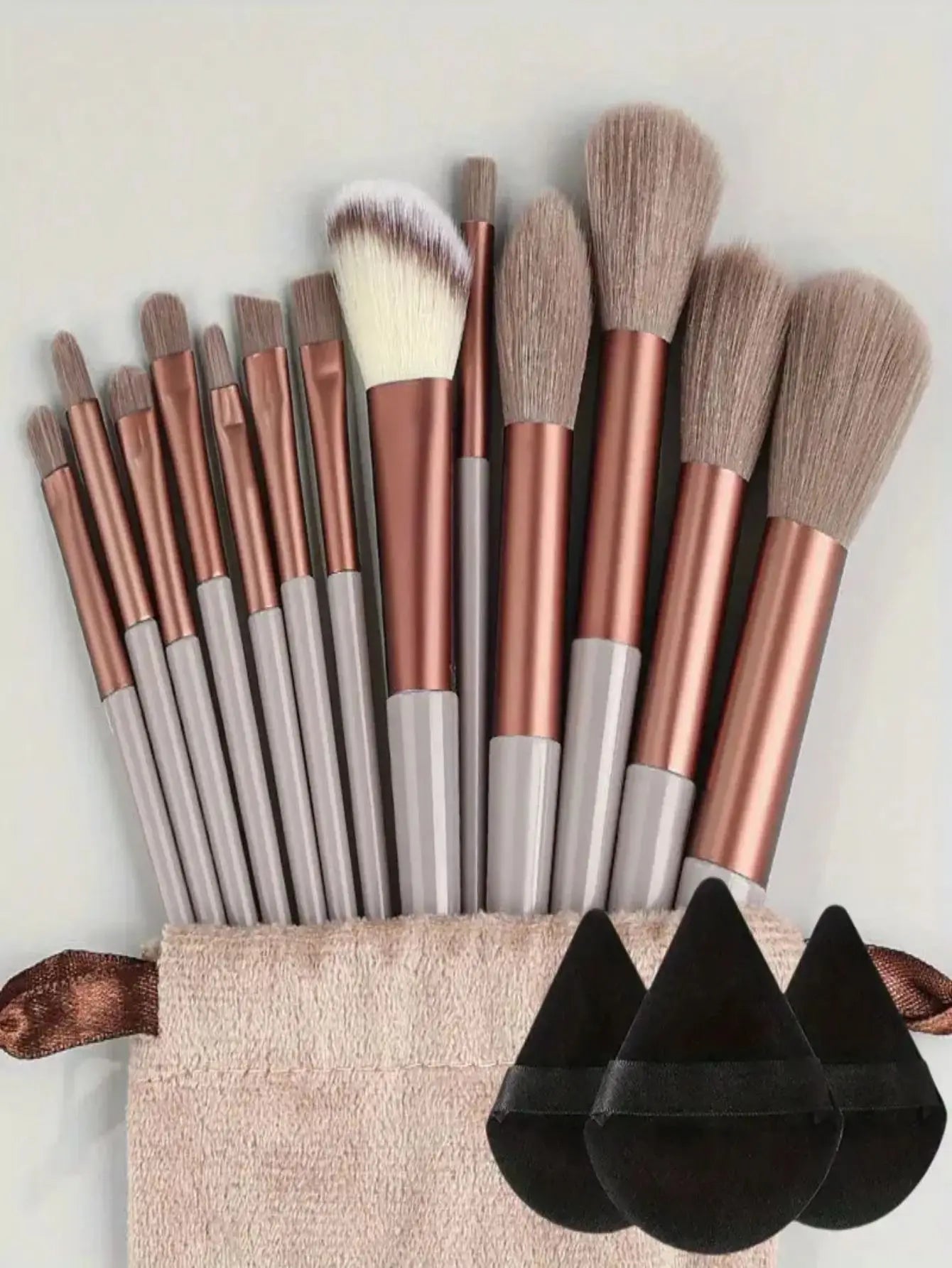 Professional Soft Makeup Brush Set – Fluffy Foundation, Powder & Eyeshadow Kabuki Brushes | Full Cosmetic Blending Kit