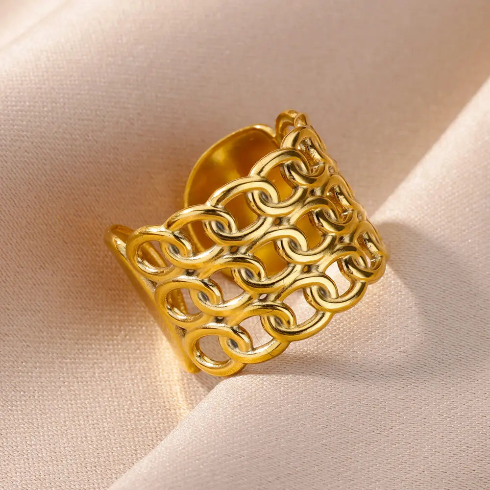 Classic Gold 316L Stainless Steel Ring for Women – Luxury, Never-Fade, Everyday Elegant Jewelry